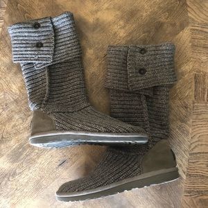 Excellent Condition! Classic Cardy Grey Knit Uggs